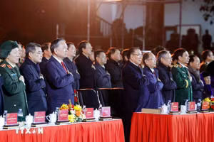 Tổng Bí thư Tô Lâm dự chương trình kỷ niệm Bác Hồ về nước tại Cao Bằng. Ảnh: TTXVN