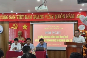 TS Phạm Ngọc Đức, Giám đốc Đề án 06 (Mobifone Global) phát biểu tại hội nghị.