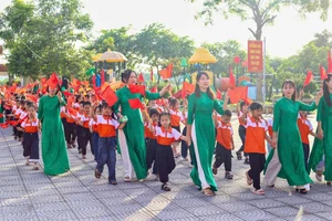 Trường Tiểu học Hương Sơn chào đón 163 học sinh lớp 1 trong năm học mới 2025 - 2026.