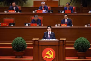 Đồng chí Lương Cường, Ủy viên Bộ Chính trị, Chủ tịch nước trình bày Diễn văn khai mạc Đại hội.