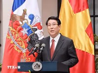 chu-tich-nuoc-luong-cuong-va-tong-thong-chile-gap-go-bao-chi-sau-hoi-dam-4.jpg