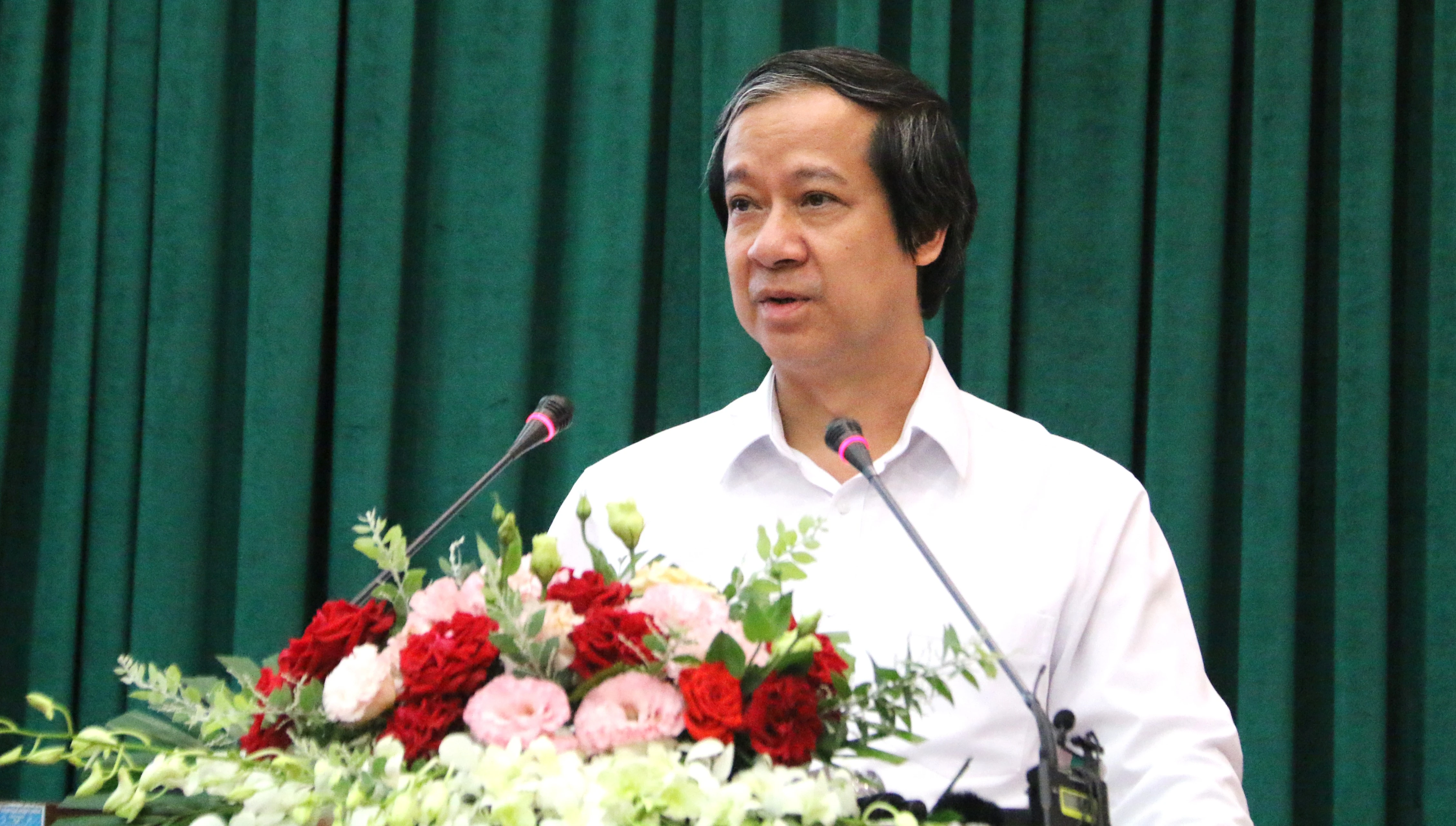 Bộ trưởng Bộ GD&ĐT Nguyễn Kim Sơn phát biểu tại Hội nghị tổng kết năm học 2022-2023, triển khai nhiệm vụ năm học 2023-2024 tỉnh Đắk Nông - Ảnh: TT. Bộ trưởng Bộ GD&ĐT Nguyễn Kim Sơn phát biểu tại Hội nghị tổng kết năm học 2022-2023, triển khai nhiệm vụ năm học 2023-2024 tỉnh Đắk Nông - Ảnh: TT.