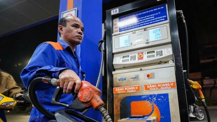 Giá xăng dầu giảm mạnh