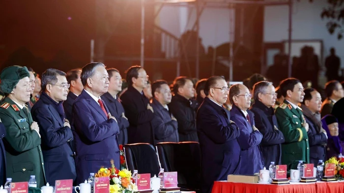 Tổng Bí thư Tô Lâm dự chương trình kỷ niệm Bác Hồ về nước tại Cao Bằng. Ảnh: TTXVN