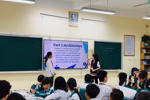 Học sinh Trường THCS Trọng Điểm ứng dụng công cụ số trong trình bày và thuyết trình bài học.