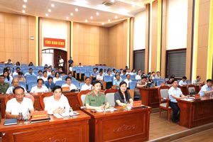 Các đại biểu tham dự hội nghị.