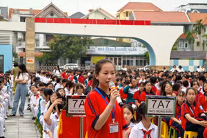 Học sinh Trường THCS Trọng Điểm (phường Hạ Long) tham gia chương trình ngoại khóa về giáo dục giới tính. 