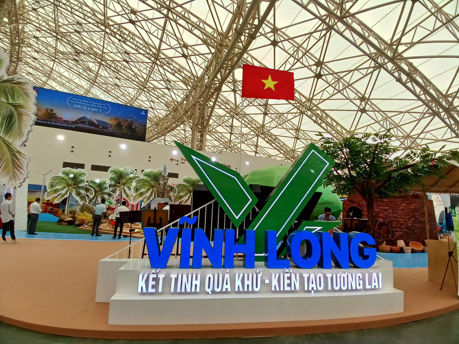 Gian trưng bày của tỉnh Vĩnh Long tại Trung tâm Triển lãm Quốc gia (Đông Anh, Hà Nội).