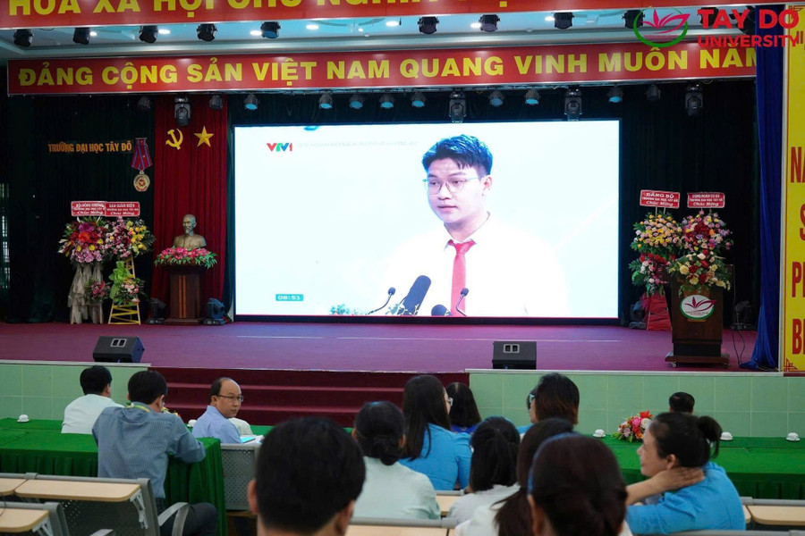 Trường Đại học Tây Đô theo dõi lễ khai giảng trực tuyến. tay-do.jpg