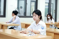 Thí sinh dự thi tuyển sinh vào lớp 10 THPT năm 2024 tại Hà Nội. Ảnh tư liệu: Đình Tuệ. 