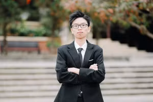 Em Nguyễn Đức Duy – học sinh lớp 12C1, Trường THPT chuyên Lê Quý Đôn (Điện Biên). 