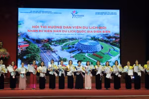 Các thí sinh có thành tích xuất sắc trong hội thi được trao giải tại lễ bế mạc.