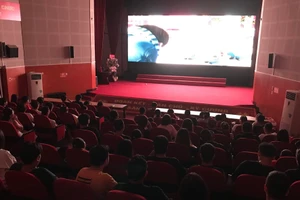 Buổi chiếu phim miễn phí tại Rạp chiếu phim (tổ 1, phường Mường Thanh, TP. Điện Biên Phủ).