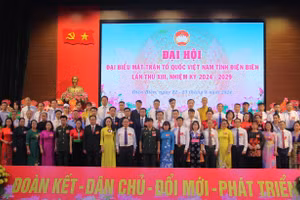 Ủy ban MTTQ tỉnh Điện Biên khóa XIII, nhiệm kỳ 2024 - 2029 ra mắt đại hội.