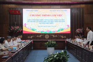 Quang cảnh buổi làm việc.