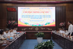 Quang cảnh buổi làm việc.