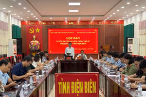 Quang cảnh buổi họp báo.