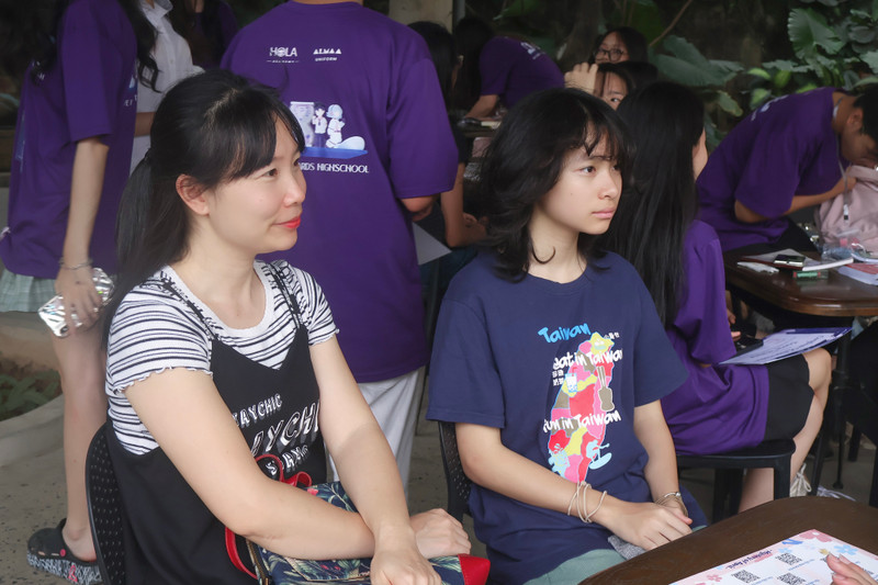 Học sinh Hà Nội tạo ‘Bức họa thời niên hoa’