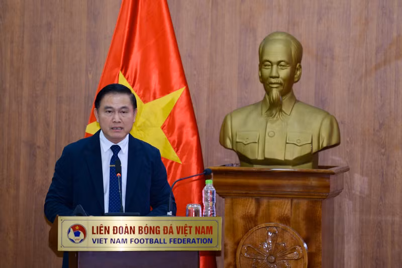 Tân HLV Trưởng đội tuyển bóng đá Nam và U23 Việt Nam chính thức ra mắt