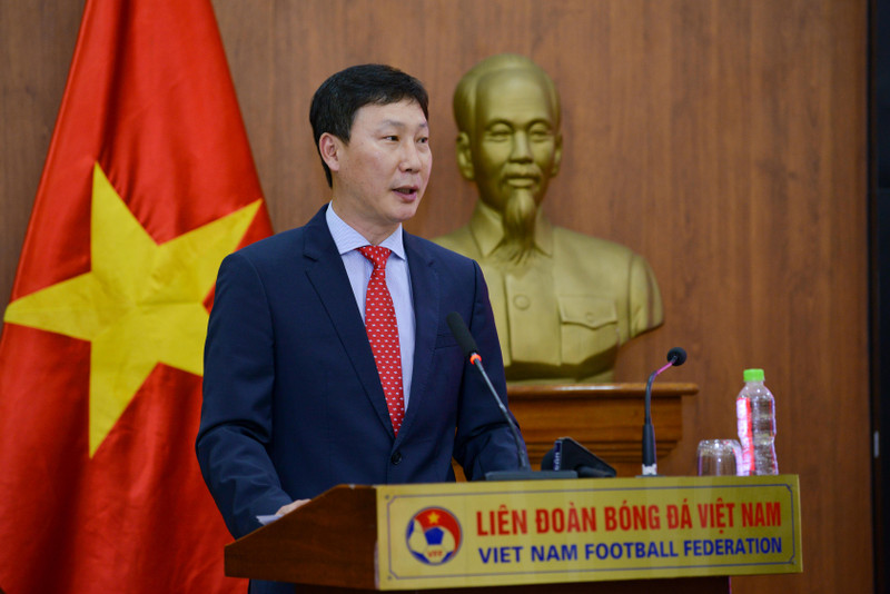 Tân HLV Trưởng đội tuyển bóng đá Nam và U23 Việt Nam chính thức ra mắt