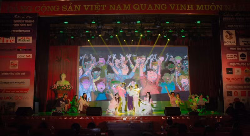 Nhiều dư vị cảm xúc tại đại nhạc hội 'Nhật ký 20 - 2023: INFINITY'