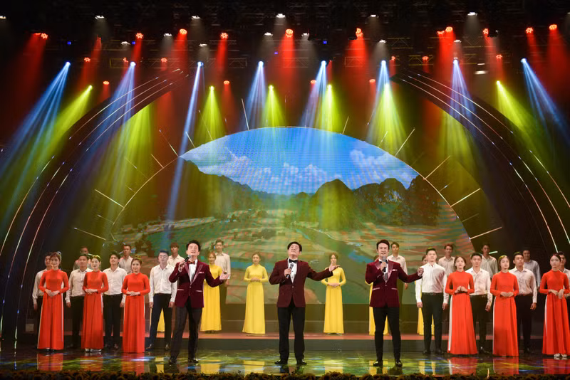 'Giai điệu Tổ quốc' tôn vinh văn hóa, truyền thống con người Việt Nam