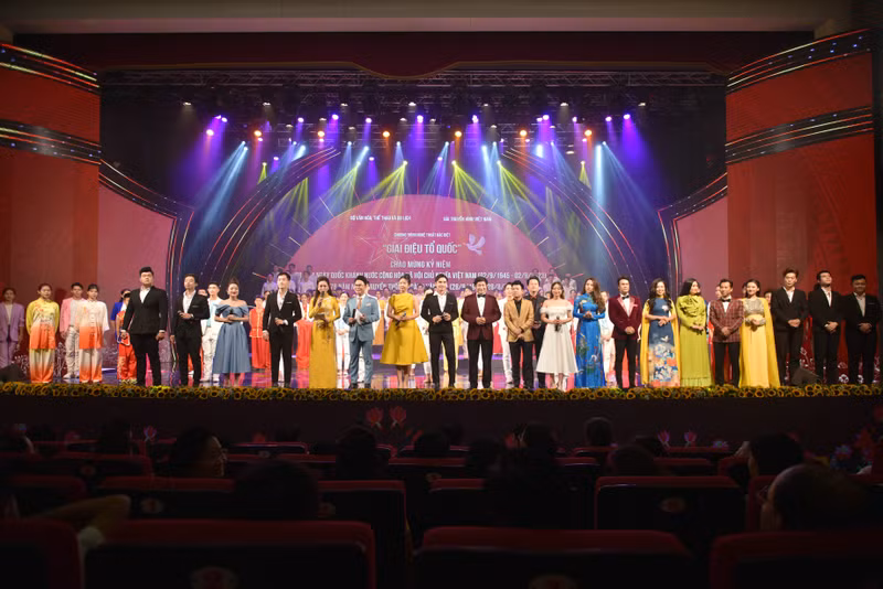 'Giai điệu Tổ quốc' tôn vinh văn hóa, truyền thống con người Việt Nam