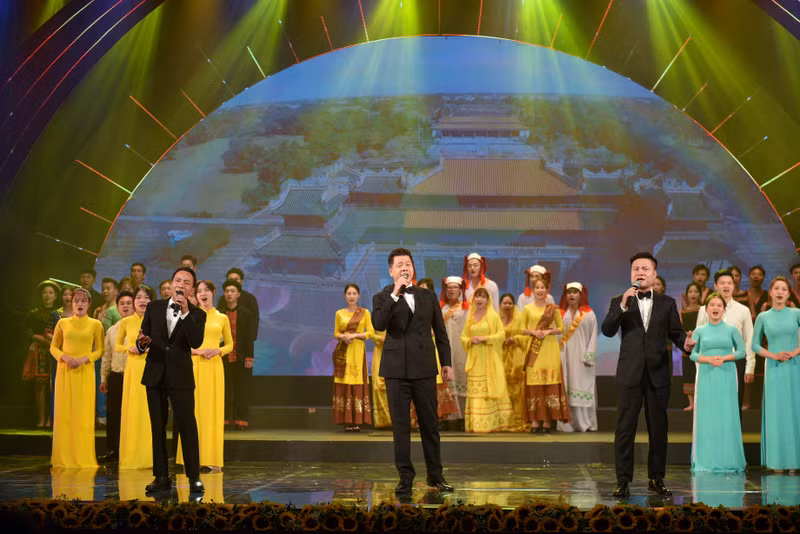 'Giai điệu Tổ quốc' tôn vinh văn hóa, truyền thống con người Việt Nam