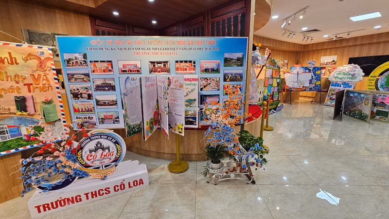 Độc đáo những sản phẩm báo tường chào mừng ngày Nhà giáo Việt Nam 20/11