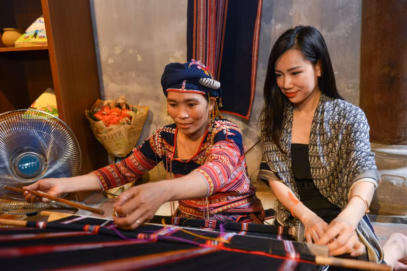 Nét đẹp truyền thống làng nghề thổ cẩm Xí Thoại giữa lòng Thủ đô