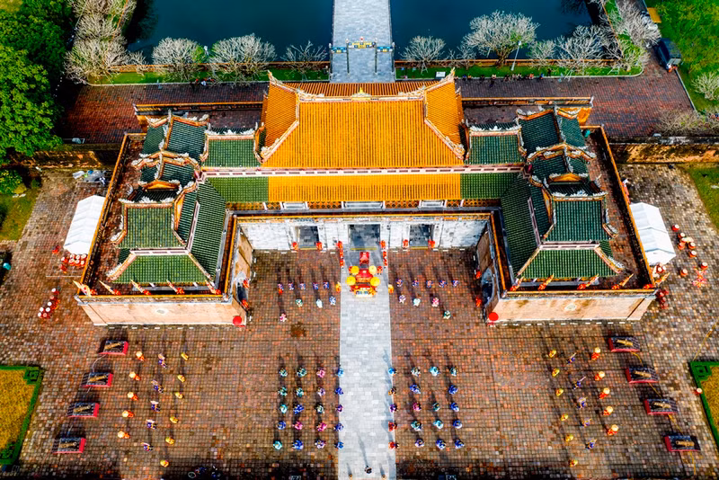 Tái hiện Lễ ban lịch đầu năm mới triều Nguyễn tại cố đô Huế