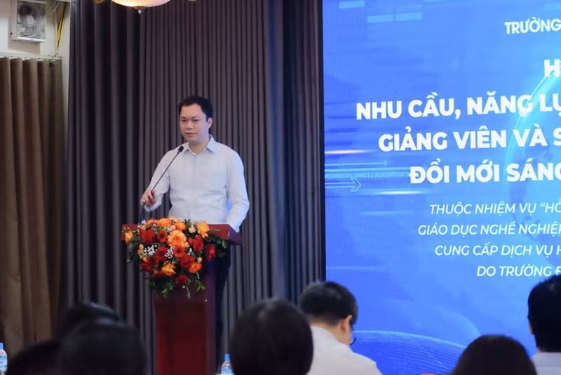 Ông Phạm Dũng Nam, Giám đốc Văn phòng Đề án 844, Bộ Khoa học và Công nghệ phát biểu tại sự kiện. Kết nối nhu cầu, năng lực tiếng Anh của các startup, giảng viên và sinh viên