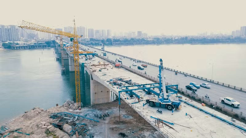 Gấp rút công tác chuẩn bị ngày hợp long Cầu Vĩnh Tuy giai đoạn 2