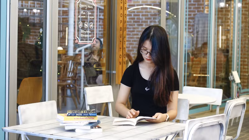 Học sinh Hà thành tổ chức triển lãm sách 