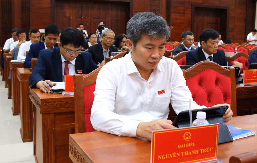 Đại biểu dự khai mạc Kỳ họp chuyên đề lần thứ 3, HĐND tỉnh Đắk Lắk. (Ảnh: TT) dai-bieu-truc.jpg