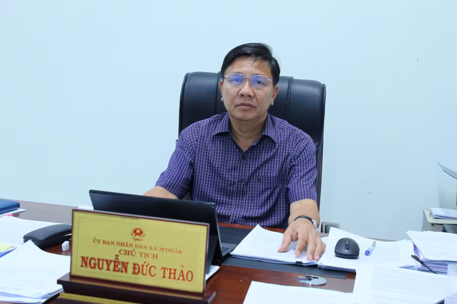 a3-ong-nguyen-duc-thao-chu-tich-ubnd-xa-mdrak-chia-se-ve-cong-tac-chi-dao-phoi-hop-chuan-bi-cho-ky-thi.jpg