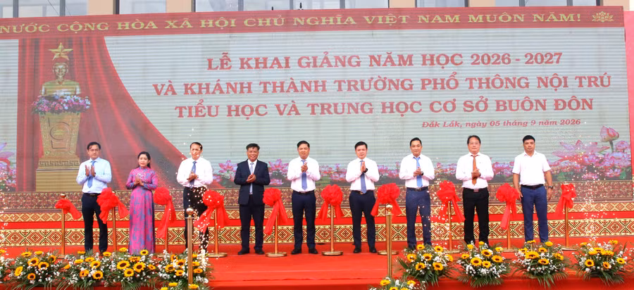 1-khanh-thanh.jpg