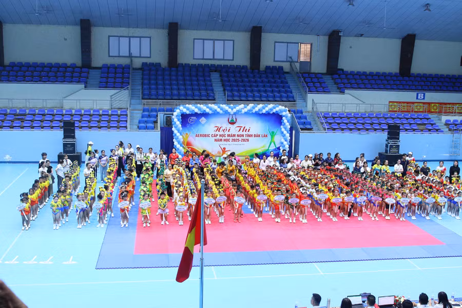 a1-toan-canh-buoi-khai-mac-anh-the-hung1.jpg
