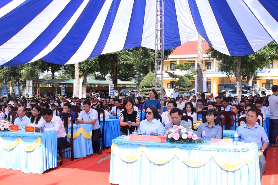 a1-cac-dai-bieu-tham-du-le-phat-dong-thang-hanh-dong-vi-tre-em-nam-2026.jpg