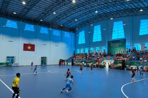 Màn tranh tài để giành vé vào vòng chung kết. 