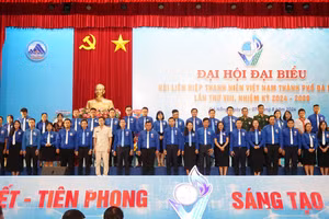 Ra mắt Ủy ban Hội LHTN Việt Nam TP Đà Nẵng khóa VIII nhiệm kỳ 2024 - 2029.