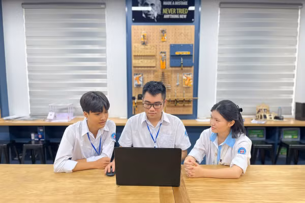 Học sinh Trường THPT Hạ Hòa, tỉnh Phú Thọ đạt giải Nhất bảng B, khu vực miền Bắc.