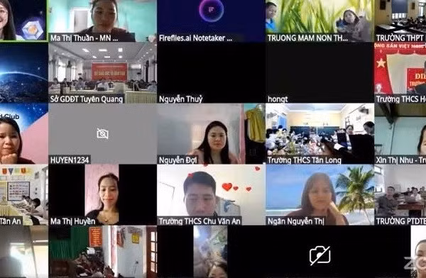 Giáo viên Tuyên Quang được bồi dưỡng trực tuyến để đưa công nghệ vào lớp học.