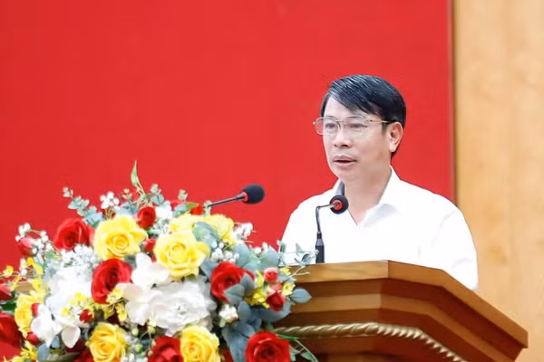 Ông Nguyễn Khắc Hiếu.