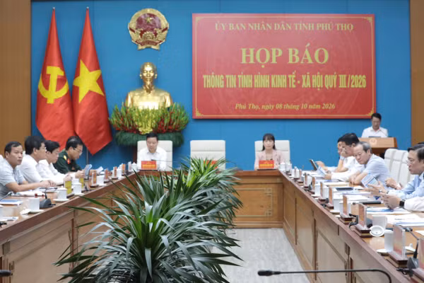 Quang cảnh buổi họp báo.