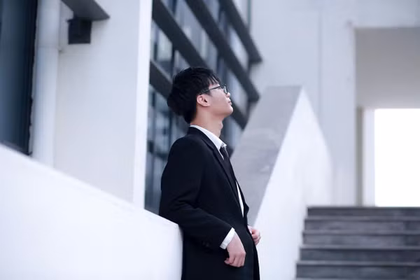 Nam sinh Đinh Xuân Phúc.