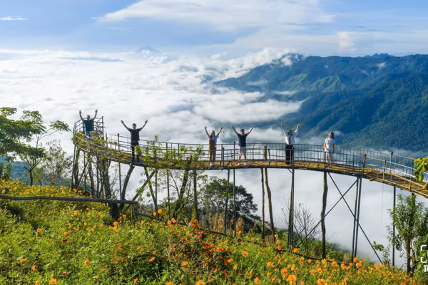 Điểm du lịch săn mây tại xã Pà Cò, tỉnh Phú Thọ.