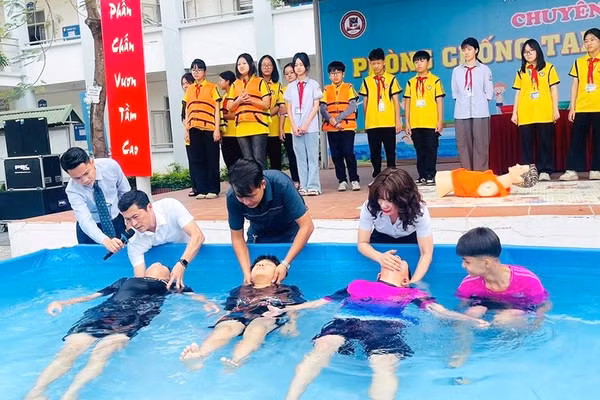 Trường học tại Phú Thọ chủ động phòng, chống đuối nước cho học sinh.