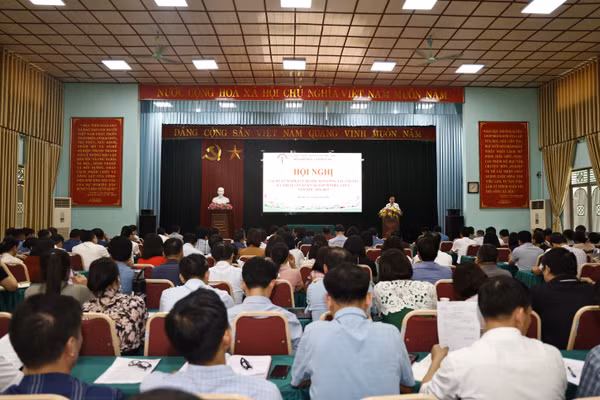 Quang cảnh buổi tập huấn nghiệp vụ.
