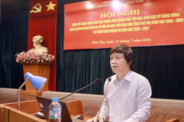 Ông Đỗ Thanh - Phó Giám đốc Sở GD&ĐT Phú Thọ phát biểu khai mạc hội nghị.